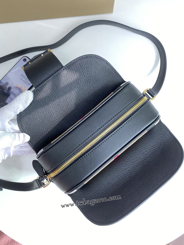 Burberry專門店新款搭扣包 巴寶莉粒紋皮革單肩斜挎女包 yxb1275
